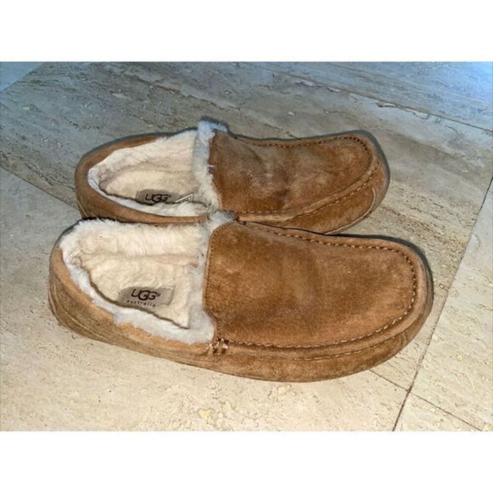 UGG Australia women Ascot‎ Chestnut Brown 5775 Suede Sheepskin Loafer Sz 9
